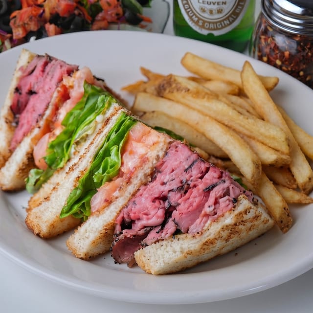 Roast Beef Club.